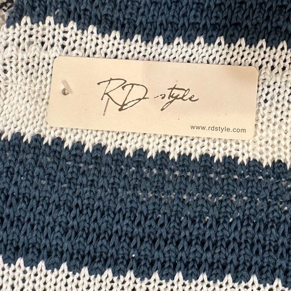 ✨NWT✨VON MAUR R D Style KNIT Women Size M 100% Acrylic White Blue Asymmetrical - Picture 7 of 11